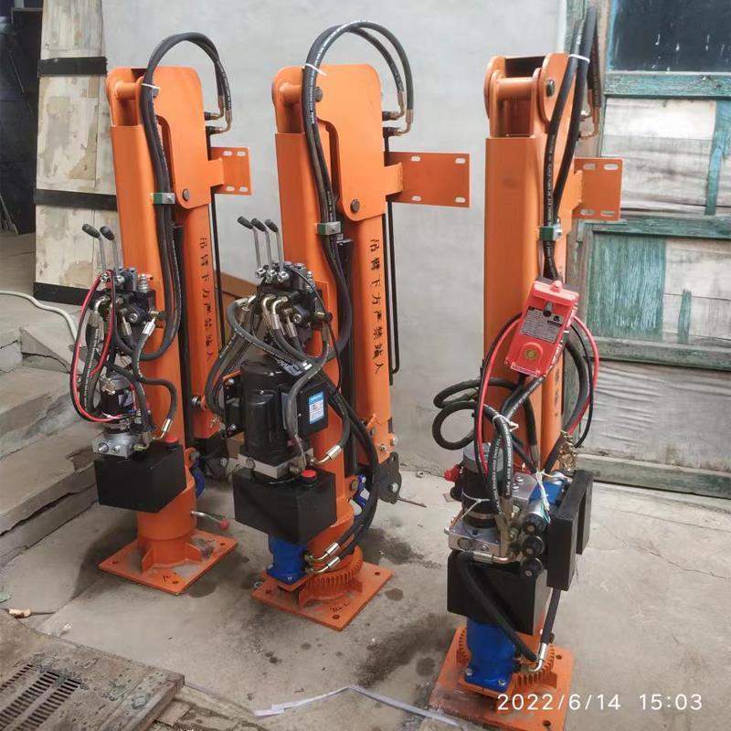 庄浪县重汽蓝牌随车吊 3.2吨 国六动力强 液压驱动 农用自卸起重机